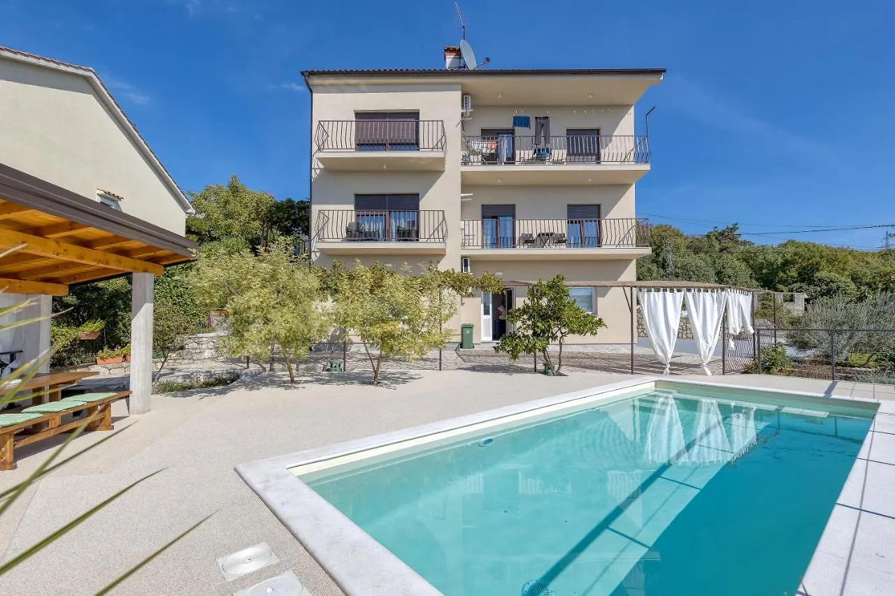 Pool Apartment Happy Sound - Happy Rentals Rijeka Croatia